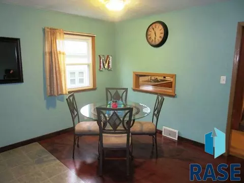305 E 7th St, Dell Rapids, SD 57022 photo 16