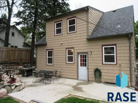 305 E 7th St, Dell Rapids, SD 57022 photo 17