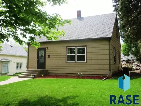 305 E 7th St, Dell Rapids, SD 57022 photo 21