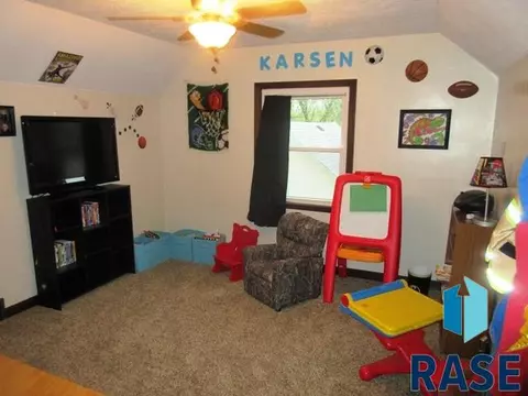 305 E 7th St, Dell Rapids, SD 57022 photo 12