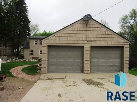 305 E 7th St, Dell Rapids, SD 57022 photo 20
