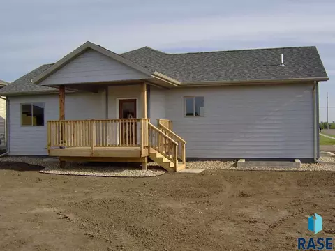1425 W Meadowbrook Trl, Brandon, SD 57005 photo 2