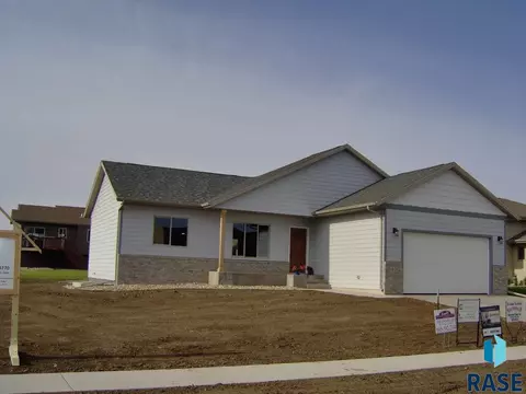 1425 W Meadowbrook Trl, Brandon, SD 57005 photo 1