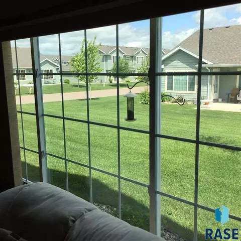 5302 W Eucalyptus Pl, Sioux Falls, SD 57107 photo 6