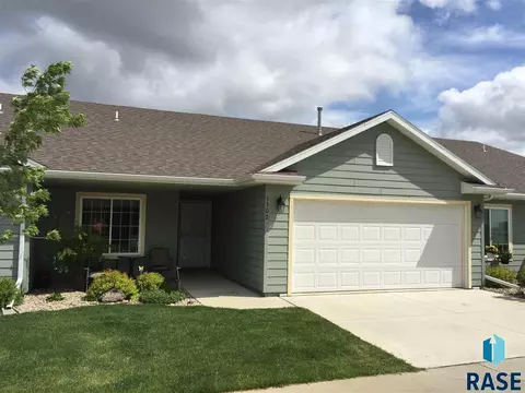 5302 W Eucalyptus Pl, Sioux Falls, SD 57107 photo 2