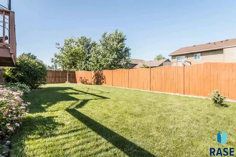 5909 S Cain Ave, Sioux Falls, SD 57106 photo 27