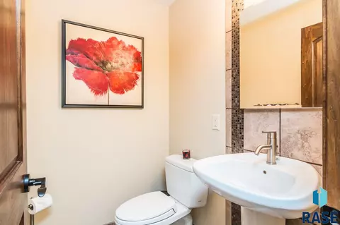 5909 S Cain Ave, Sioux Falls, SD 57106 photo 20