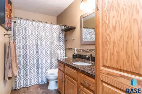 5909 S Cain Ave, Sioux Falls, SD 57106 photo 13