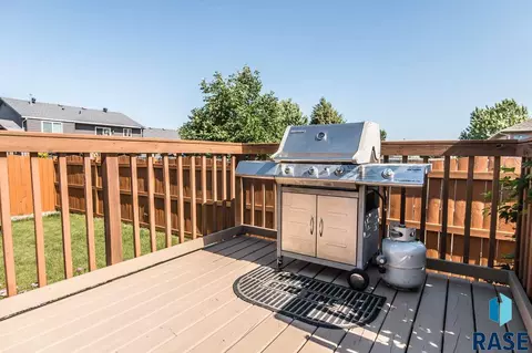 5909 S Cain Ave, Sioux Falls, SD 57106 photo 24