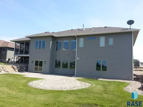 200 Linden Dr, Madison, SD 57042 photo 36