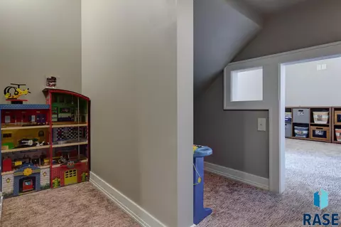 200 Linden Dr, Madison, SD 57042 photo 26