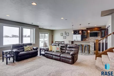 200 Linden Dr, Madison, SD 57042 photo 30
