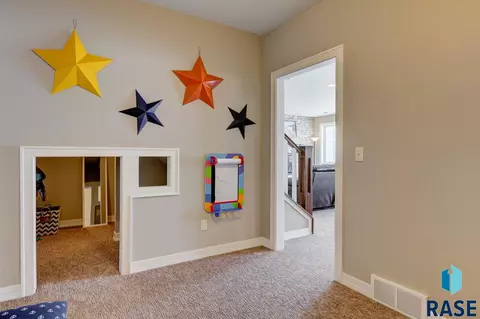 200 Linden Dr, Madison, SD 57042 photo 27