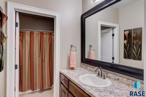 200 Linden Dr, Madison, SD 57042 photo 29