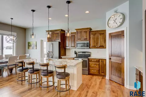 200 Linden Dr, Madison, SD 57042 photo 12