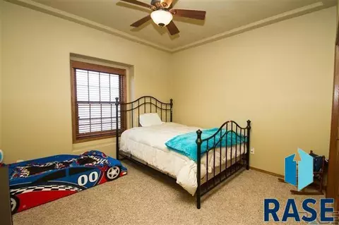 3300 E Madison St, Sioux Falls, SD 57110 photo 17