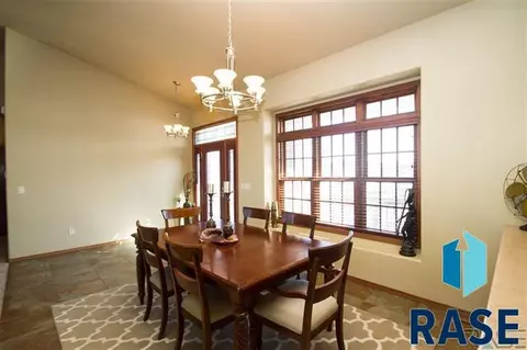 3300 E Madison St, Sioux Falls, SD 57110 photo 9