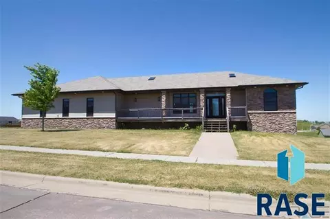 3300 E Madison St, Sioux Falls, SD 57110 photo 1