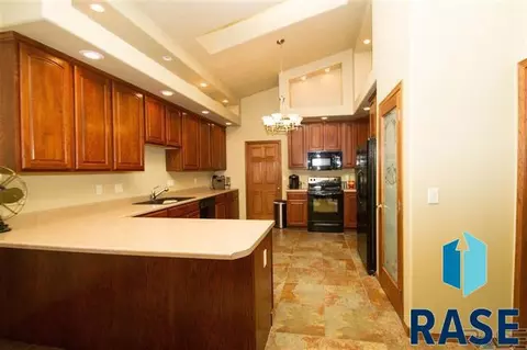 3300 E Madison St, Sioux Falls, SD 57110 photo 10