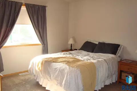 1405 67th St N, Sioux Falls, SD 57104 photo 9