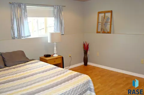 1405 67th St N, Sioux Falls, SD 57104 photo 11