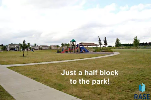 1405 67th St N, Sioux Falls, SD 57104 photo 8