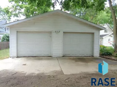 620 E 4th St, Canton, SD 57013 photo 13