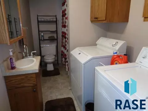 620 E 4th St, Canton, SD 57013 photo 8