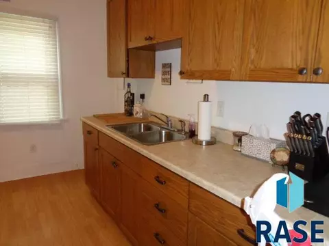 620 E 4th St, Canton, SD 57013 photo 4