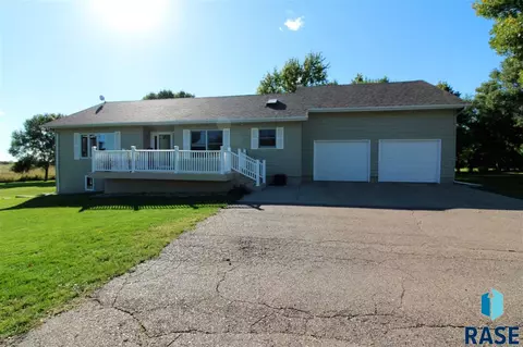 27116 Ash Ct, Tea, SD 57064 photo 1