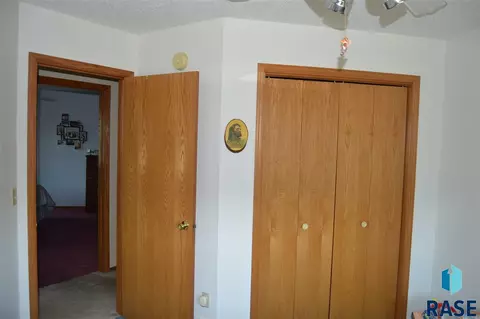 Undisclosed, Sioux Falls, SD 57108 photo 15