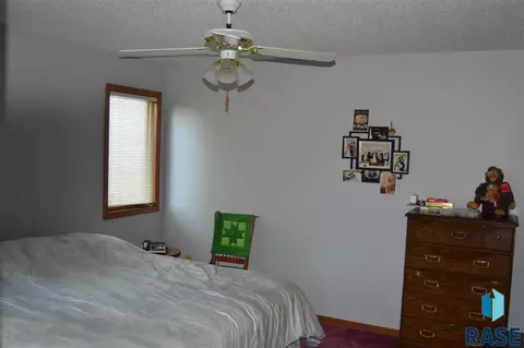 Undisclosed, Sioux Falls, SD 57108 photo 10