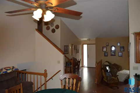 Undisclosed, Sioux Falls, SD 57108 photo 5