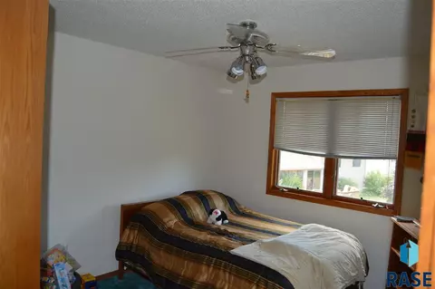 Undisclosed, Sioux Falls, SD 57108 photo 12