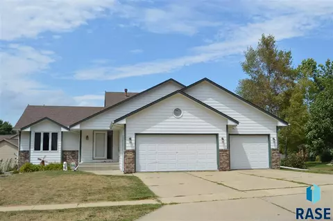 Undisclosed, Sioux Falls, SD 57108 photo 1