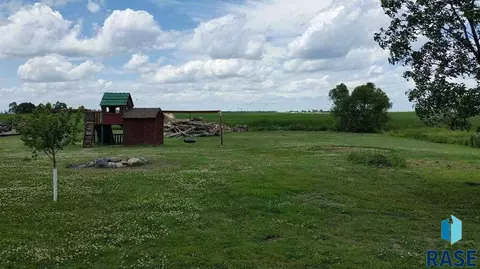 1110 E 3rd St, Bridgewater, SD 57319 photo 15