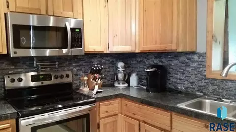 1110 E 3rd St, Bridgewater, SD 57319 photo 5