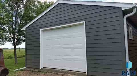 1110 E 3rd St, Bridgewater, SD 57319 photo 14