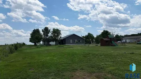 1110 E 3rd St, Bridgewater, SD 57319 photo 3