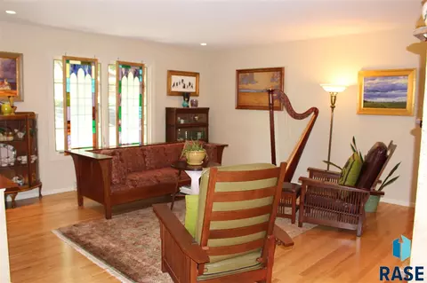 1308 E Otonka Trl, Sioux Falls, SD 57103 photo 3