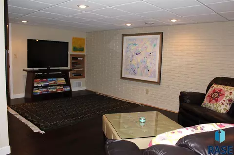 1308 E Otonka Trl, Sioux Falls, SD 57103 photo 16