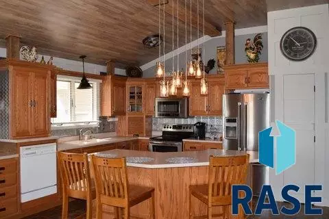 48352 257th St, Garretson, SD 57030 photo 3