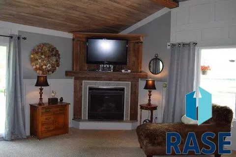 48352 257th St, Garretson, SD 57030 photo 5