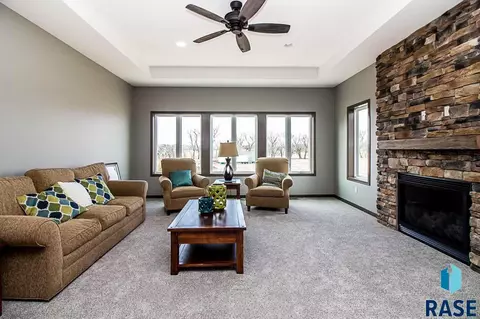 511 S Red Spruce Ave, Sioux Falls, SD 57110 photo 10