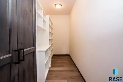511 S Red Spruce Ave, Sioux Falls, SD 57110 photo 6