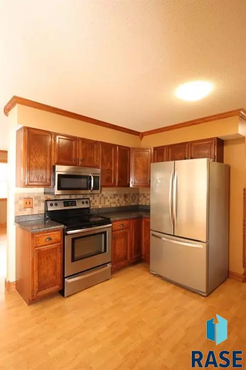 501 N Rose Ave, Tea, SD 57064 photo 7