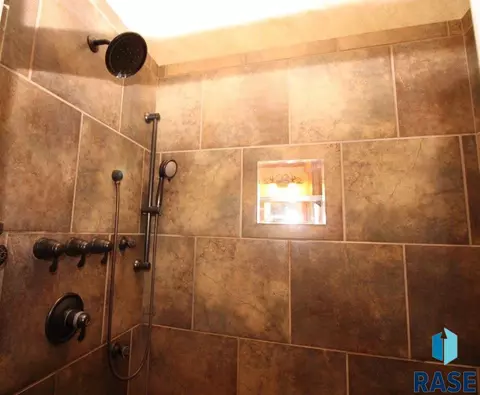 501 N Rose Ave, Tea, SD 57064 photo 19