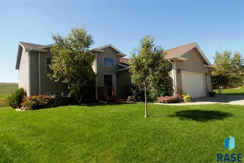 1309 W Creekside Dr, Brandon, SD 57005 photo 2