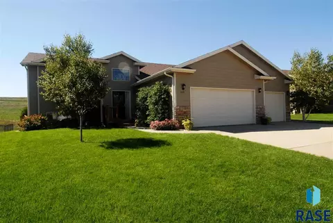 1309 W Creekside Dr, Brandon, SD 57005 photo 1
