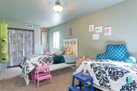 1908 E 8th St, Sioux Falls, SD 57103 photo 13